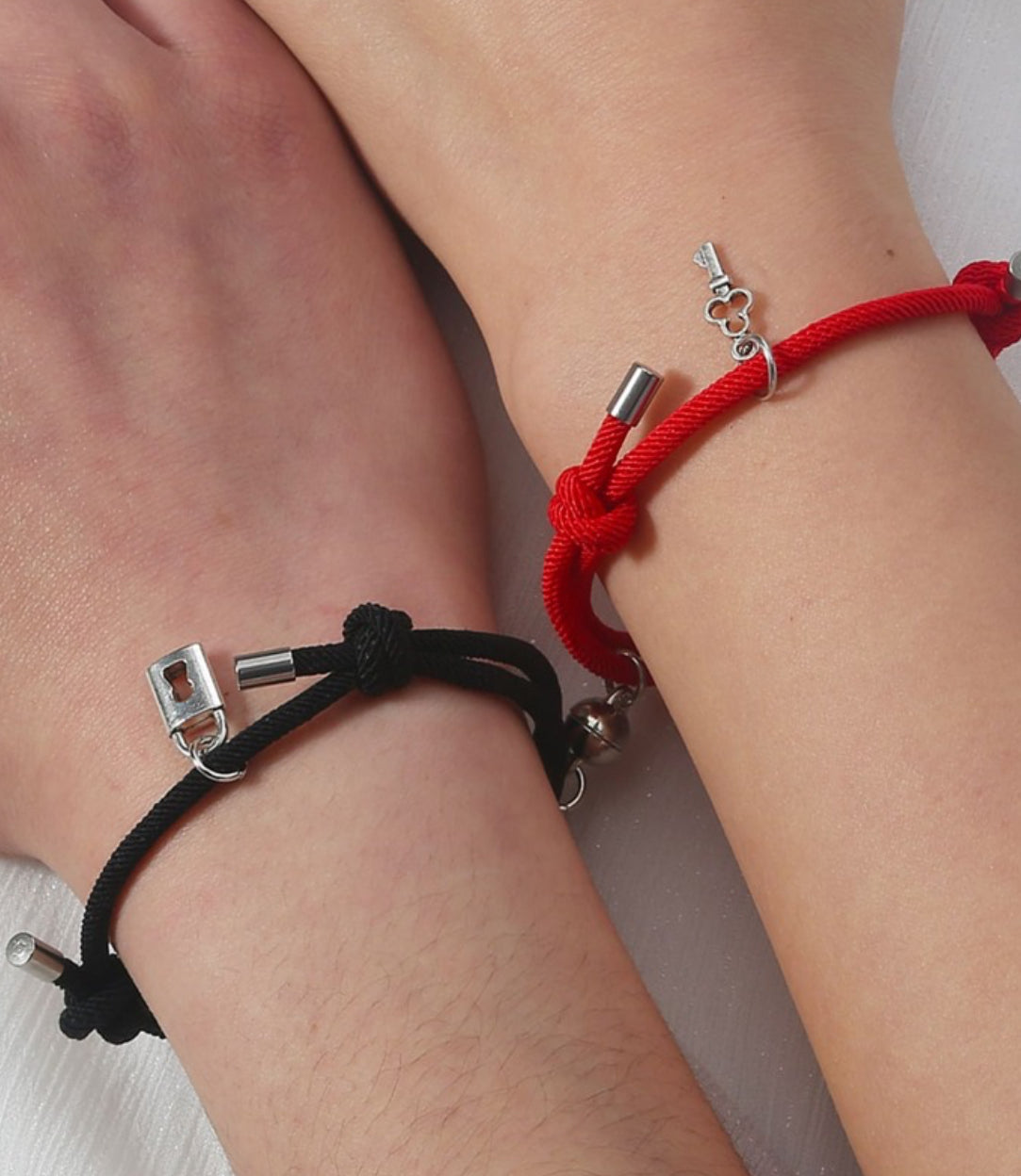 Set de 2 Pulseras Pareja con Imán