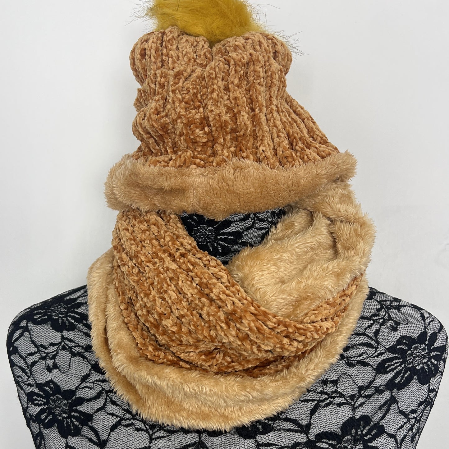 Set Cuello y Gorro Abrigados
